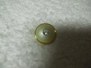 Knöpfe 5 Stück creme/gold mit Straßstein 1,5cm Kunststoff Restposten !!! - Bild 1 von 1
