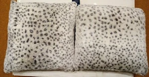 Warm & kuschelig 2er Pack Kunstfell Überwurf Dekokissen, Leopard - Bild 1 von 3