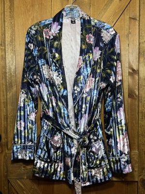 Bata de satén floral Victoria's Secret Foto 1 de 4