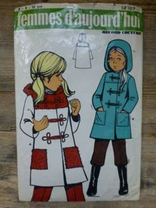 VTG 70s FRENCH+ENGLISH GIRLS' 8+9+10 YR HOODED DUFFLE-DUFFEL COAT SEWING PATTERN - Picture 1 of 2