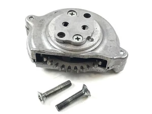 86 Honda XR200 XR 200 Engine Oil Pump Gear Assembly Cover 5-L - Picture 1 of 3
