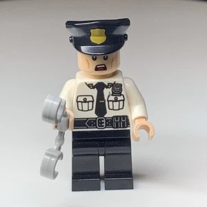 LEGO sh0331 The LEGO Batman Movie Security Guard Minifigure 70910 - Picture 1 of 1