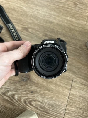 Nikon Coolpix L820 Digital Camera, Black {16MP} with 4-120mm For Parts - Image 1 of 4