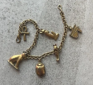 MMA Bettelarmband signiert Metropolitan Museum Goldplättchen Ägyptisch Ankh Skarabäus C7 - Bild 1 von 24