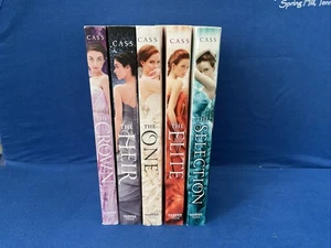 Lot of 5 - Fiction Paperback, The Selection Series by Kiera Cass, Books 1-5 - Picture 1 of 8