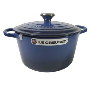 Cocette redonda profunda Le Creuset Signature 24 cm 5,25 qt defectos de lapislázuli - Imagen 1 de 15