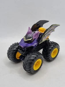 Hot Wheels Battitude Monster Truck Beast Bashers pressofuso scala 1:64 raro ottime condizioni - Foto 1 di 7