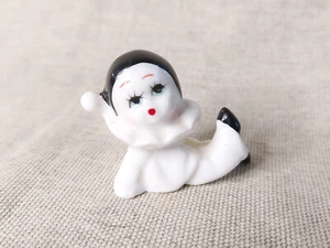 Vintage Pierrot Clown Porcelain 1980's Ornamental Figure - Picture 1 of 8