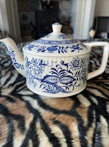 Vintage Sadler England Blue Onion Teapot Squared Handle Blue White Decor READ - Picture 1 of 8