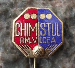 Vintage Chimistul RM Vilcea Handball Hand Ball Club Romania Pin Badge - Picture 1 of 2