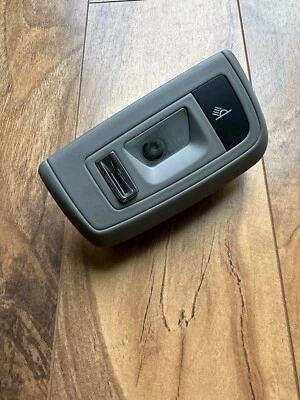 Luz de lectura trasera izquierda Porsche Panamera 2010-2016 97063206132 10-16 Foto 1 de 4