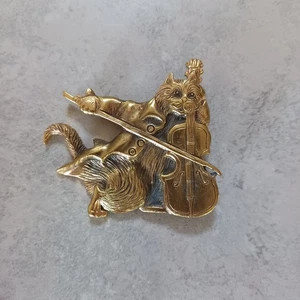 Vintage Museum of Fine Arts Cat and the Fiddle Violin Pin Brooch Gold Tone - Picture 1 of 8