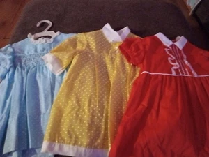 3 Vintage 70er Jahre Mädchen Kleider blau gelb rot Größe 2 - Bild 1 von 4