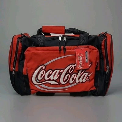 Bolsa de viagem Coca Cola vermelha média com alças e alça 4 compartimentos 20x11x10" nova com etiquetas - Imagem 1 de 4