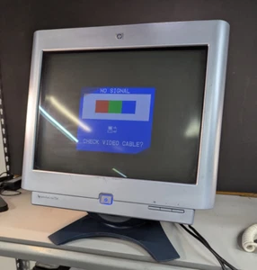 HP Pavilion 16” Anti-Glare Computer Monitor MX704 CRT VGA Retro Gaming - Picture 1 of 6