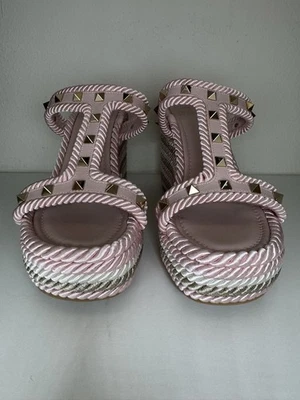 Sandalia de cuña Valentino Rockstud 90 cuerda y cuero, talla 38 EXCELENTE ESTADO Foto 1 de 4