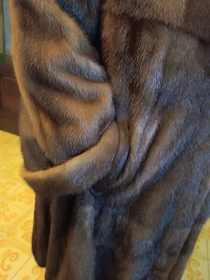 Pelliccia Vera Di Visone Made In Italy - Immagine 1 di 3