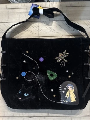 Bolso Hobo Her Universe Coraline Bordado Foto 1 de 2