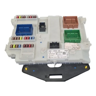 Ford Mondeo MK4 FL (CD345) 2011 Body Control and Fuse Box Unit 1861473 - Image 1 of 4