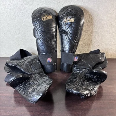 Guantes y equipo para pies de ahorro de artes marciales Macho Tiger Rock Foto 1 de 4