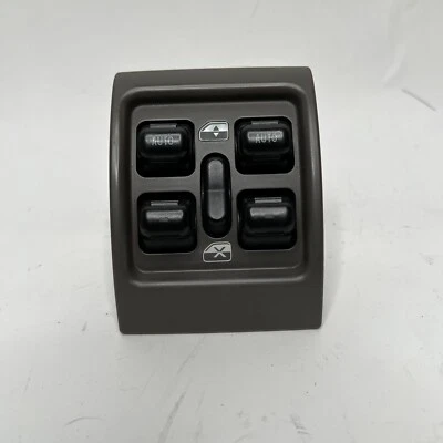 04-05 Interruptor de ventana eléctrica Chrysler PT Cruiser Master 0UK931L8AB OEM Foto 1 de 4