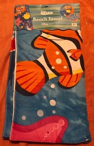 Nemo Towel Disney Store Free Beachball Inside - Picture 1 of 2