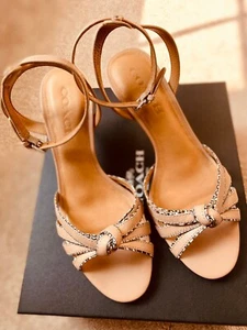 Beautiful Beige Coach Meg Sandals Size 7 Mint Condition - Picture 1 of 3