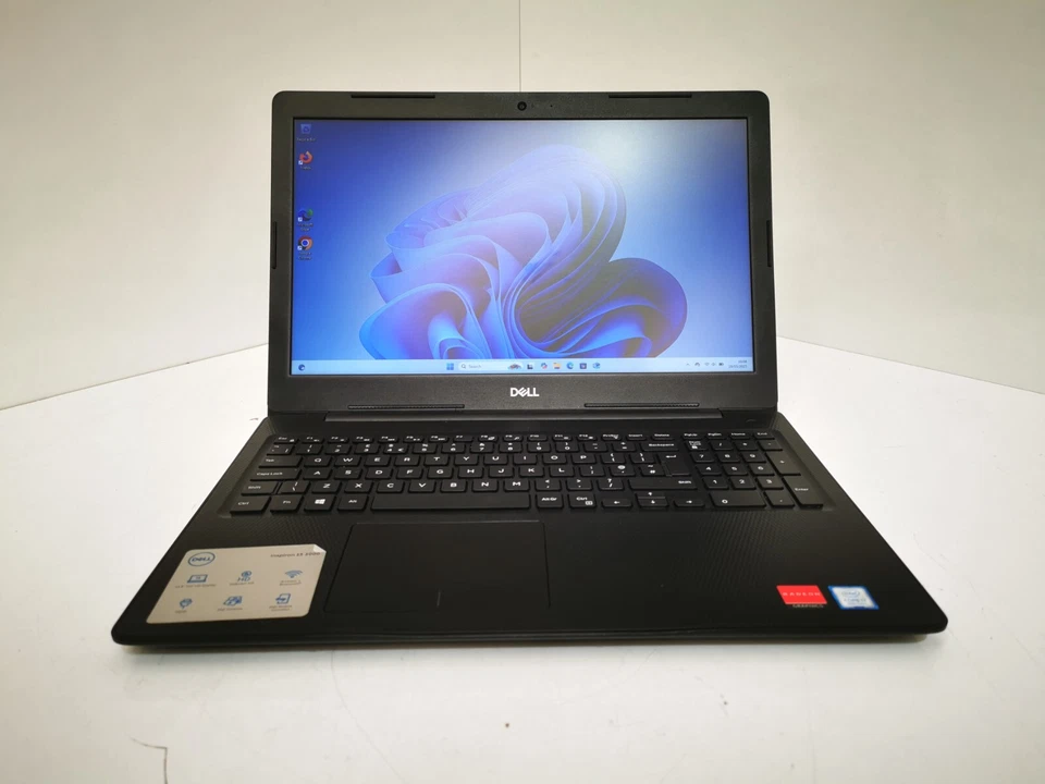 Dell Inspiron 3580 15.6" Laptop - i7/8GB RAM/256GB SSD/Windows 11 Pro - Image 1 of 4