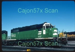 Diapositiva original - BN SD40-2 6903 esquema de cara blanca en Laurel, MT. 6/93 - Imagen 1 de 1