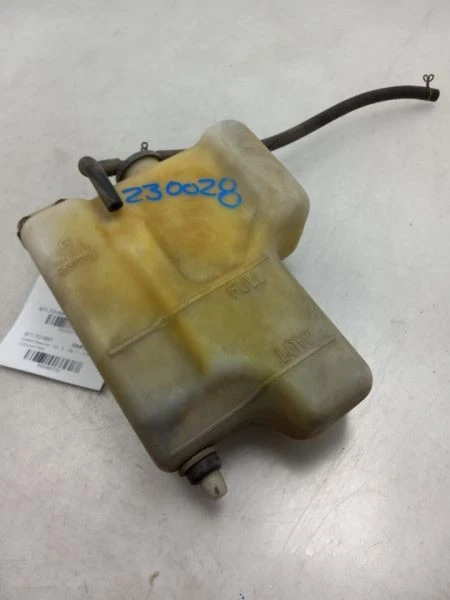 1991 TOYOTA ПИКАП 2.4L 4WD MT РАДИАТОР ОХЛАЖДАЮЩЕЙ ЖИДКОСТИ РЕЗЕРВУАР  - Изображение 1 из 4