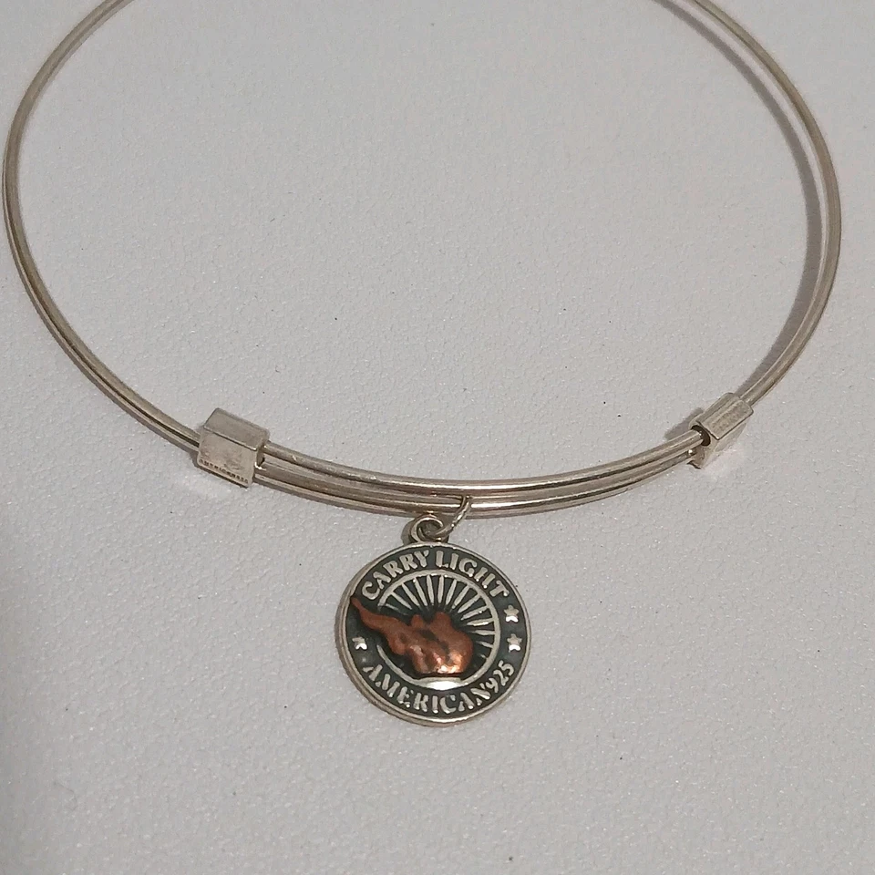 Brazalete Brazalete Alex And Ani Liberty Cobre Plata de Ley 925 Foto 1 de 4