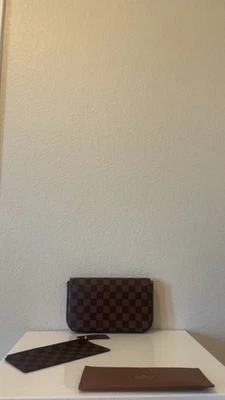 Коричневый монограмма наплечная сумка W мешок - Изображение 1 из 4