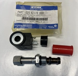 York 025-42378-000 Solenoid Valve W/Coil. New - Picture 1 of 5