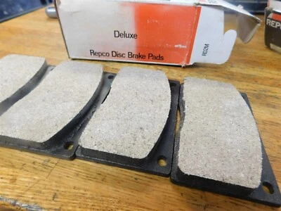 NOS BRAKE PADS SET FITS 1974 - 1987 JAGUAR XJ6 1974 - 1979 XJ12 1976 - 1981 XJS - Image 1 of 4