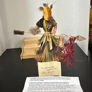 Helen Harmon Cable Vintage Corn Husk Doll The Warriors Spear 1989 SR - Bild 1 von 6