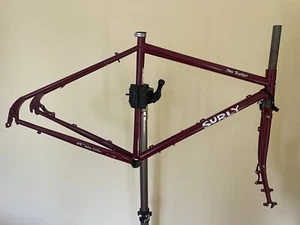 Surly Disc Trucker Burgundy 26” 46cm Frame - Picture 1 of 13