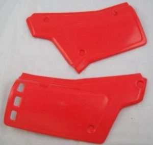1983/1984 Honda XR 500R XR500 XR500R Side Panels - Flash Red - Picture 1 of 1