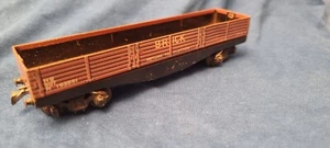 TRIX OO GAUGE BRICK WAGON  no packaging both couplings damaged - Picture 1 of 6