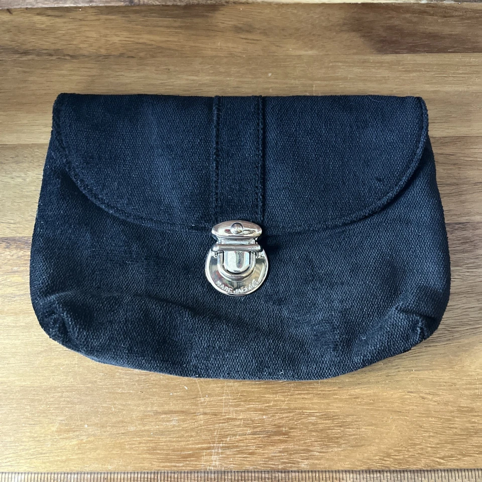 Mini bolso/clutch de terciopelo Marc Jacobs. Bolso pequeño negro fabricado en material terciopelo. Foto 1 de 4