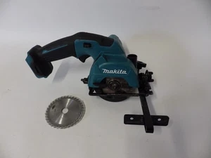 Makita HS301D 10.8V - 12V Circular Saw 85mm - Picture 1 of 8