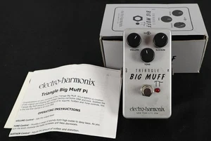Electro-Harmonix Big Muff Pi Triangle Guitar Overdrive Fuzz Effect Pedal - Picture 1 of 6