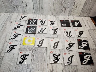 Lote de 23 letras bordadas Joy Iron-on 1,5" Foto 1 de 3