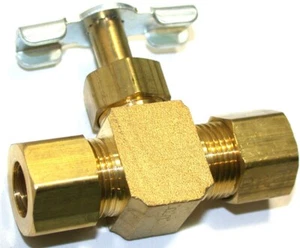 Up To 6 New Johnson Controls Brass 3/8" Needle Valves F-1000-94 - Picture 1 of 2