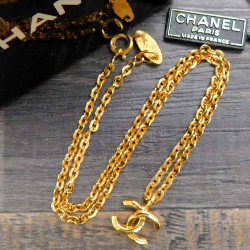 CHANEL Ciondolo Collana Catena Vintage Placcato Oro CC Logo Placcato Oro #468c Risaltante