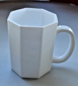 1 ~ Milk Glass ARCOPAL France NOVOCTIME Octagon White 10oz Mug VTG 1980 - Picture 1 of 6