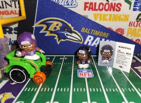 2021 NFL Platinum exclusive Teenymates Baltimore Ravens RB JK Dobbins figure Cover