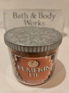 Bath & Body Works PUMPKIN PIE 3 Wick Candle Scented Candle 14.5 oz - Picture 1 of 3