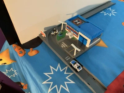 Micro Machines Hiways & Byways Police Corner Playset 1991 - Image 1 of 4