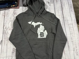 Men’s Michigan Hoodie Sz M Gray Excellent Condition - Picture 1 of 3