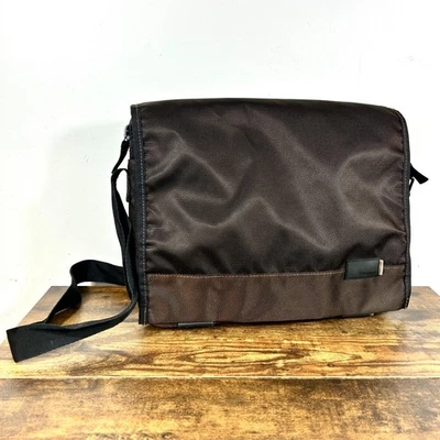 Targus 14" Laptop Messenger Bag Shoulder Strap Padded Brown Nylon 14x10x3 - Image 1 of 4